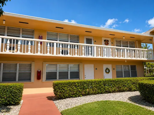 Property Slideshow image 2 of 24 | 67 camden c c, West Palm Beach, FL, 33417