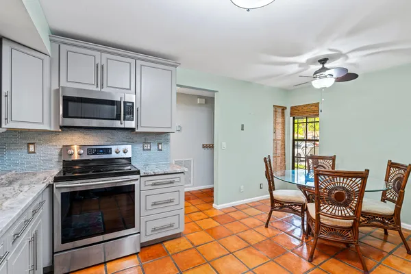 Property Slideshow image 3 of 28 | 9728 sills dr 102, Boynton Beach, FL, 33437