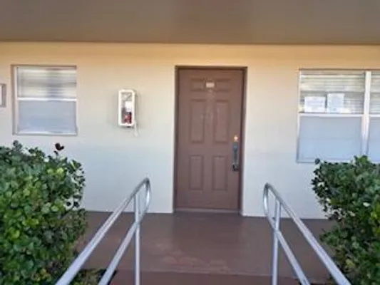 Property Slideshow image 2 of 7 | 7300 nw 4th pl 105, Margate, FL, 33063