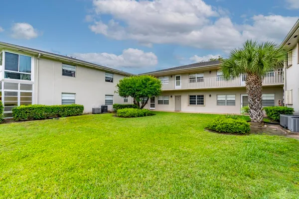 Property Slideshow image 3 of 62 | 3 lake vista trl 203, Port St. Lucie, FL, 34952