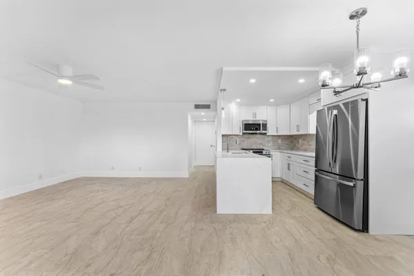 Property Slideshow image 3 of 27 | 790 burgundy q q, Delray Beach, FL, 33484