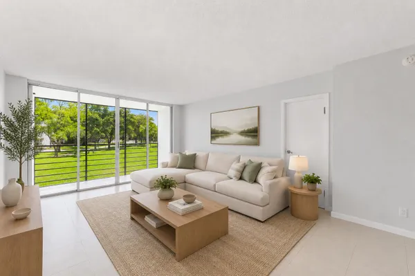 Property Slideshow image 3 of 41 | 20500 w country club dr 210, Aventura, FL, 33180