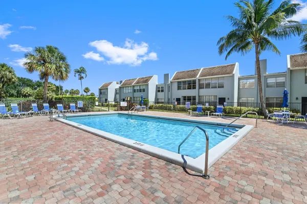 Property Slideshow image 3 of 9 | 2940 sw 22nd ave 7020, Delray Beach, FL, 33445