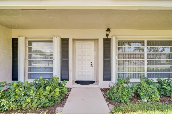 Property Slideshow image 3 of 41 | 2521 juniper dr 11-b, Delray Beach, FL, 33445