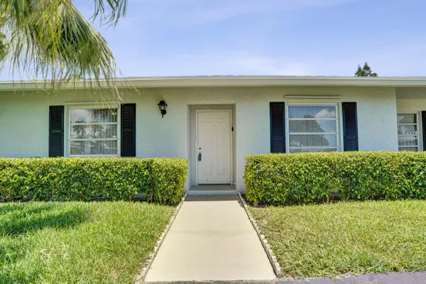 Property Slideshow image 2 of 39 | 2331 croton ln 101-a, Delray Beach, FL, 33445
