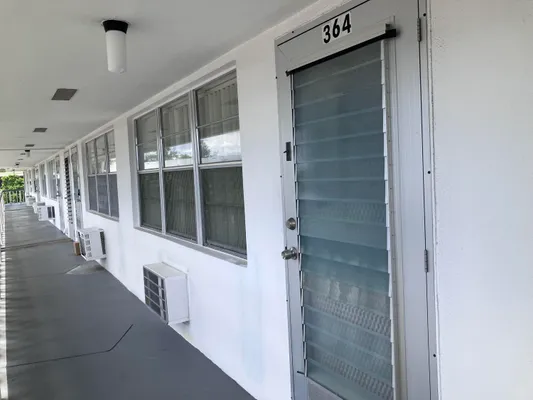 Property Slideshow image 3 of 11 | 364 northampton rd, West Palm Beach, FL, 33417