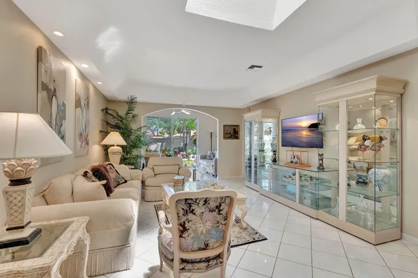 Property Slideshow image 2 of 54 | 12610 crystal pointe dr c, Boynton Beach, FL, 33437