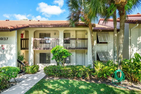 Property Slideshow image 2 of 64 | 10137 mangrove dr 203, Boynton Beach, FL, 33437