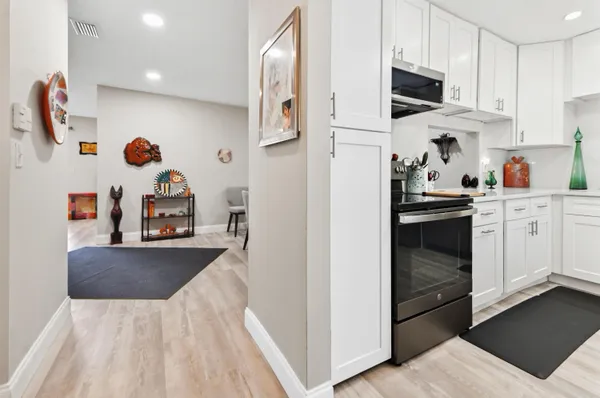Property Slideshow image 2 of 37 | 443 golden river dr, West Palm Beach, FL, 33411