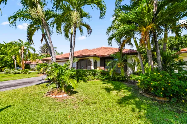 Property Slideshow image 2 of 36 | 329 knob hill blvd, Boca Raton, FL, 33431