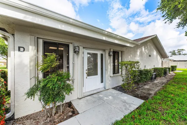 Property Slideshow image 3 of 39 | 900 nw 30th ave d, Delray Beach, FL, 33445