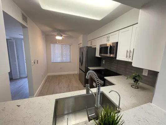 Property Slideshow image 2 of 43 | 14111 royal vista dr 202, Delray Beach, FL, 33484