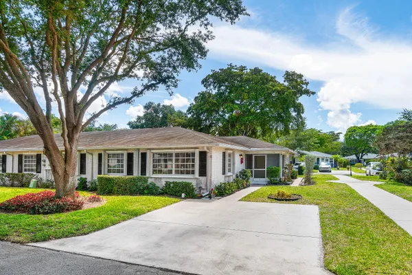 Property Slideshow image 2 of 31 | 10141 s 41st dr dr 193, Boynton Beach, FL, 33436