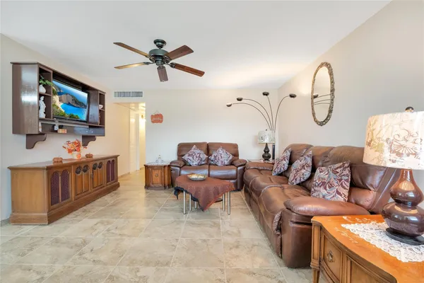 Property Slideshow image 3 of 27 | 201 valencia i i, Delray Beach, FL, 33446