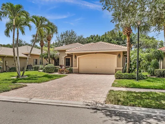 Property Slideshow image 2 of 79 | 8005 via grande, Boynton Beach, FL, 33437