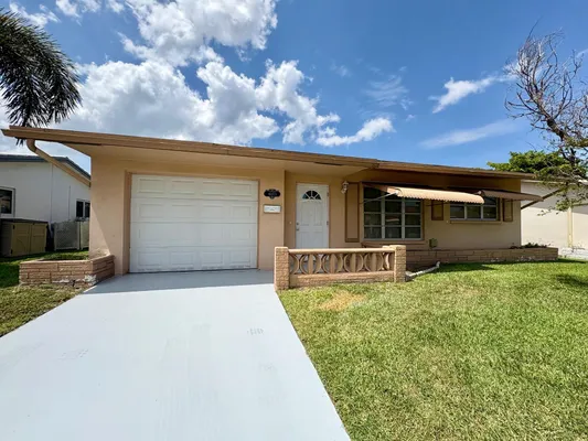 Property Slideshow image 2 of 25 | 4603 nw 49th st, Tamarac, FL, 33319