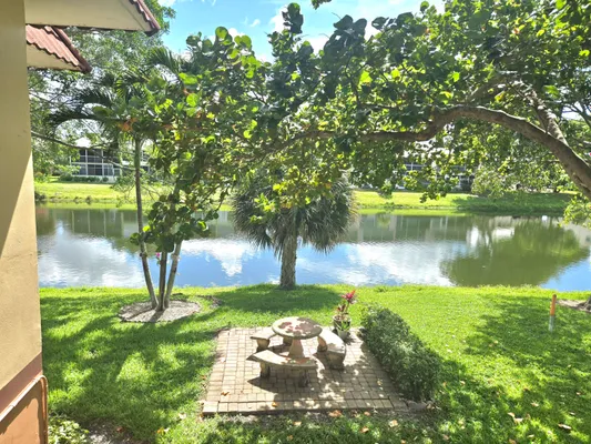 Property Slideshow image 2 of 36 | 209 oxford 100 209, West Palm Beach, FL, 33417