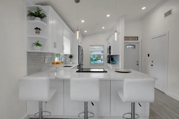 Property Slideshow image 2 of 42 | 8182 springtree rd, Boca Raton, FL, 33496