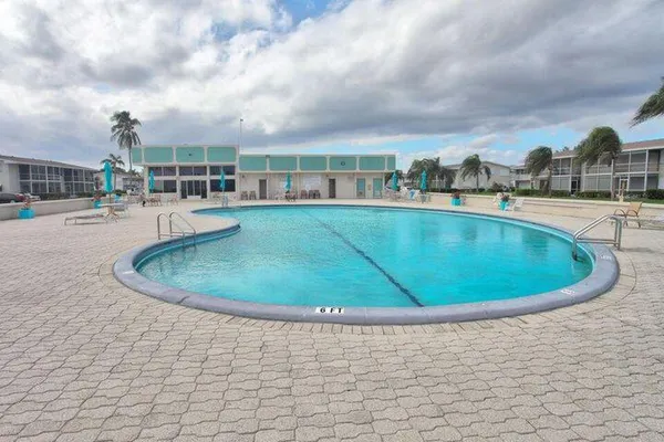Property Slideshow image 3 of 16 | 600 w horizons w w 101, Boynton Beach, FL, 33435