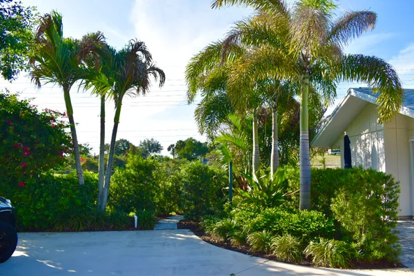 Property Slideshow image 2 of 35 | 12638 se cascades ct, Hobe Sound, FL, 33455