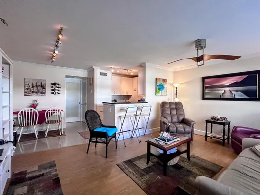 Property Slideshow image 2 of 38 | 638 snug harbor dr e6, Boynton Beach, FL, 33435