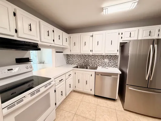 Property Slideshow image 3 of 33 | 120 lake evelyn dr, West Palm Beach, FL, 33411
