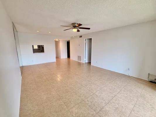 Property Slideshow image 2 of 32 | 120 lake evelyn dr, West Palm Beach, FL, 33411