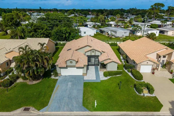 Property Slideshow image 2 of 44 | 8910 boatswain dr 8910, Boynton Beach, FL, 33436