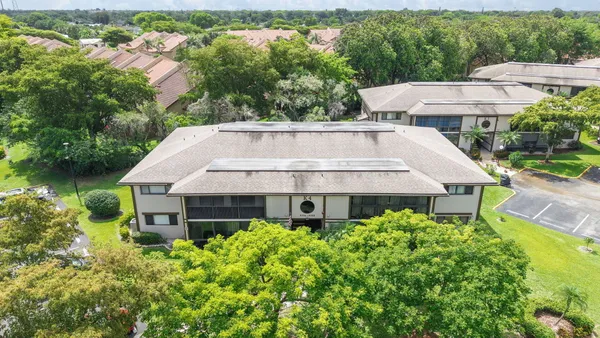 Property Slideshow image 2 of 26 | 9342 s belfort cir 214, Tamarac, FL, 33321