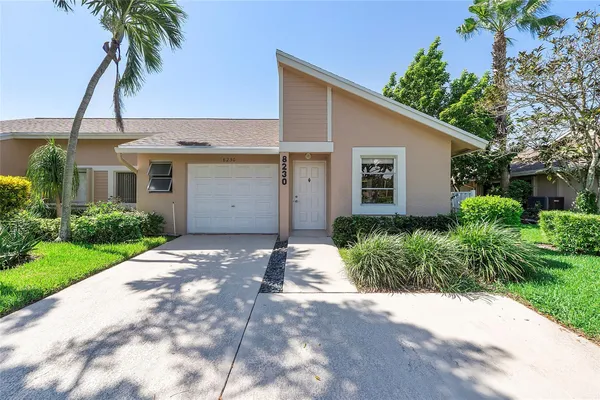 Property Slideshow image 2 of 46 | 8230 springtree rd, Boca Raton, FL, 33496