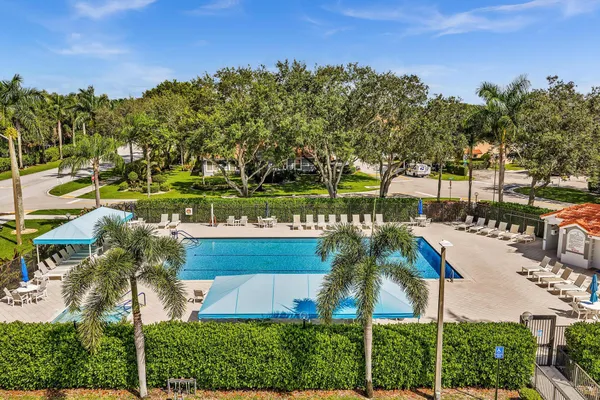 Property Slideshow image 3 of 99 | 9589 shadybrook dr 201, Boynton Beach, FL, 33437