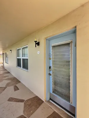 Property Slideshow image 2 of 25 | 199 e burgundy e, Delray Beach, FL, 33484