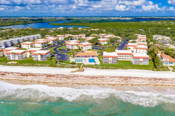Property Slideshow image 2 of 42 | 5400 jimmy buffett mem hwy h4, Indian River Shores, FL, 32963