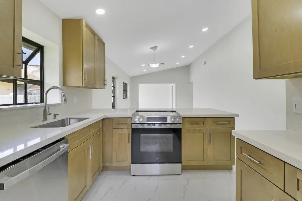 Property Slideshow image 3 of 24 | 8157 springtree rd, Boca Raton, FL, 33496