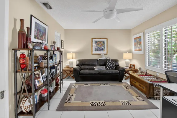 Property Slideshow image 3 of 34 | 10015 hickorywood pl, Boynton Beach, FL, 33437