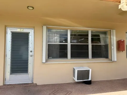 Property Slideshow image 2 of 20 | 104 hastings g g, West Palm Beach, FL, 33417