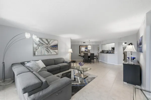 Property Slideshow image 3 of 44 | 9587 weldon cir b308, Tamarac, FL, 33321