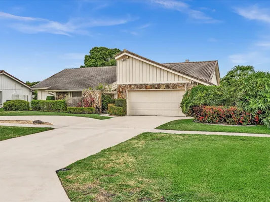 Property Slideshow image 2 of 44 | 5302 piping rock dr, Boynton Beach, FL, 33437