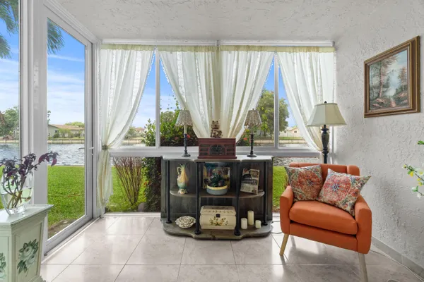 Property Slideshow image 2 of 29 | 9400 lime bay blvd 109, Tamarac, FL, 33321