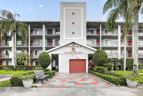 Property Slideshow image 3 of 35 | 801 sw 138th ave 308e, Pembroke Pines, FL, 33027
