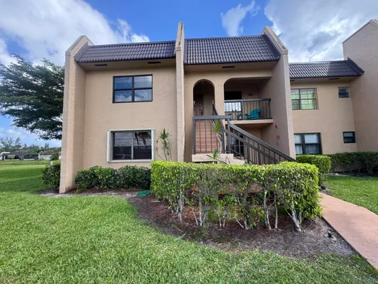 Property Slideshow image 2 of 45 | 130 lake nancy dr 101, West Palm Beach, FL, 33411