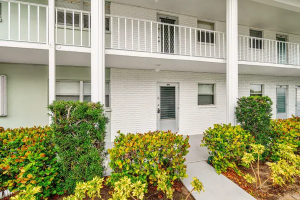 Property Slideshow image 3 of 32 | 2700 sw 22nd ave 1409, Delray Beach, FL, 33445