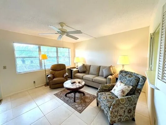 Property Slideshow image 3 of 34 | 116 windsor f f, West Palm Beach, FL, 33417