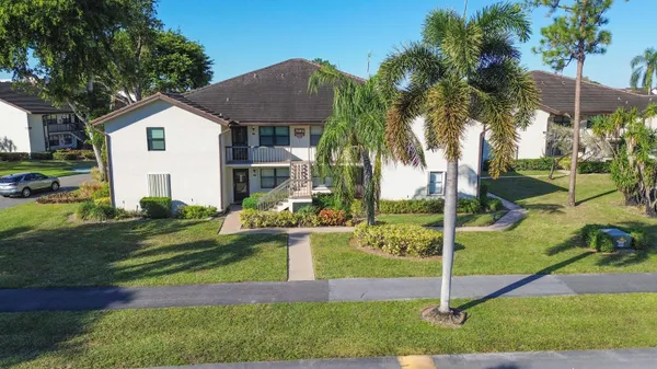 Property Slideshow image 3 of 24 | 7665 tahiti ln 102, Lake Worth, FL, 33467