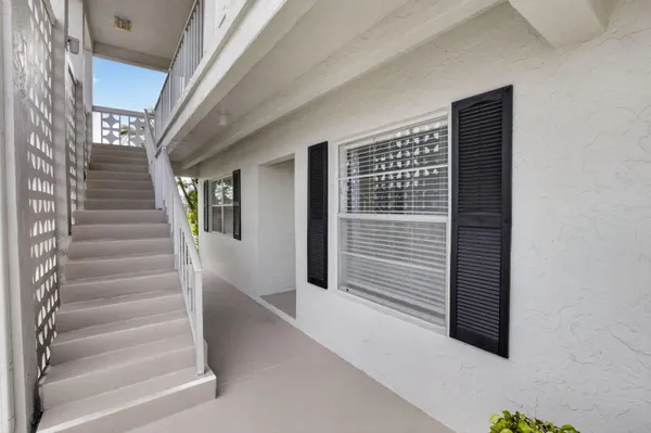 Property Slideshow image 3 of 74 | 2401 del aire blvd 101, Delray Beach, FL, 33445