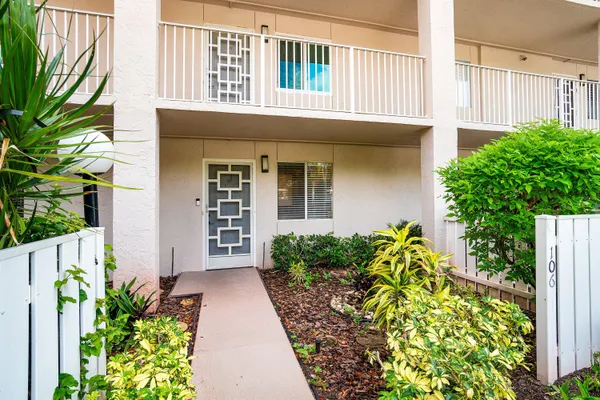 Property Slideshow image 3 of 47 | 14096 huntington pointe dr 106, Delray Beach, FL, 33484
