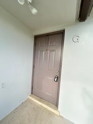Property Slideshow image 2 of 37 | 2805 crosley dr g, West Palm Beach, FL, 33415