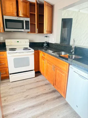 Property Slideshow image 3 of 15 | 6451 n university dr 212, Tamarac, FL, 33321