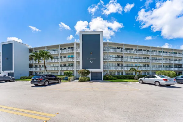 Property Slideshow image 2 of 19 | 1017 harwood c c, Deerfield Beach, FL, 33442