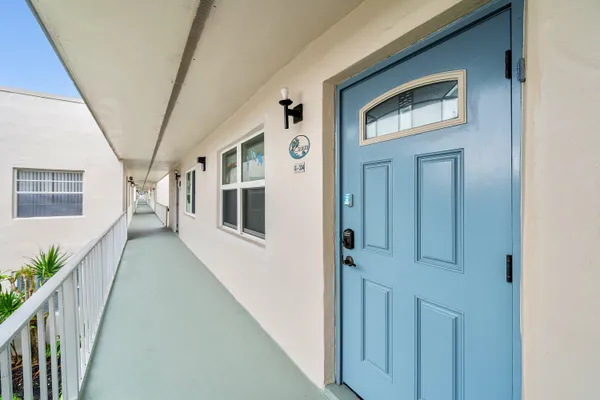 Property Slideshow image 2 of 29 | 334 burgundy g g, Delray Beach, FL, 33484